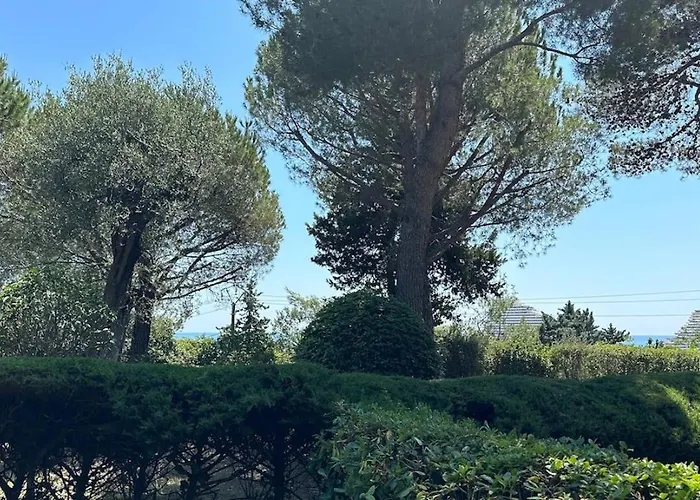 Studio Climatise Avec Piscine-Tennis-Parking